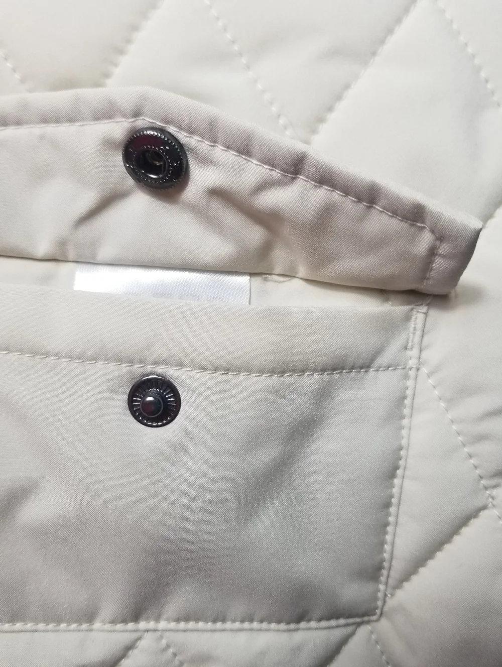 FREE COUNTRY DOG CREAM QUILTED WITH SHERPA COAT SIZE SMALL (RUNS LARGER)